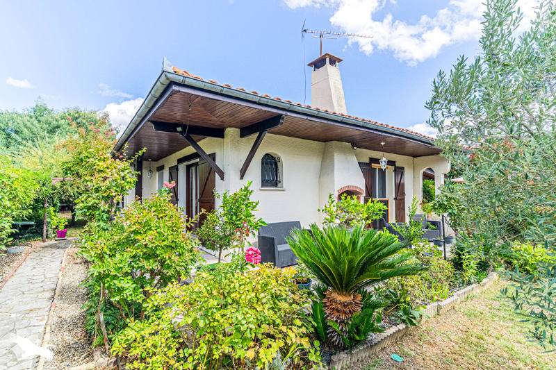 Vente Maison AMBARES ET LAGRAVE 33440 5 pièces - 137 m²