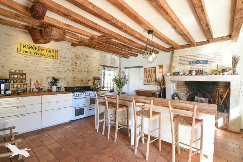 Vente Maison VALLIERES LES GRANDES - 9 pièces -225 m² - (41400)