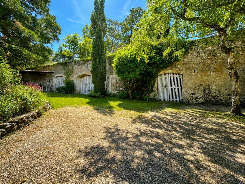 Vente Maison ST JULIEN DE CHEDON - 8 pièces -296 m² - (41400)