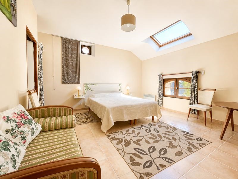 Vente Maison ST JULIEN DE CHEDON - 8 pièces -296 m² - (41400)