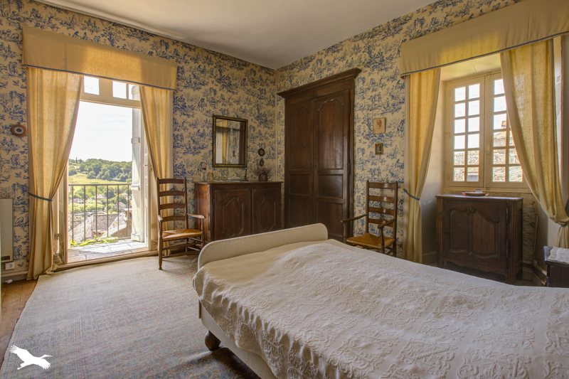Vente Maison TURENNE - 9 pièces -257 m² - (19500)