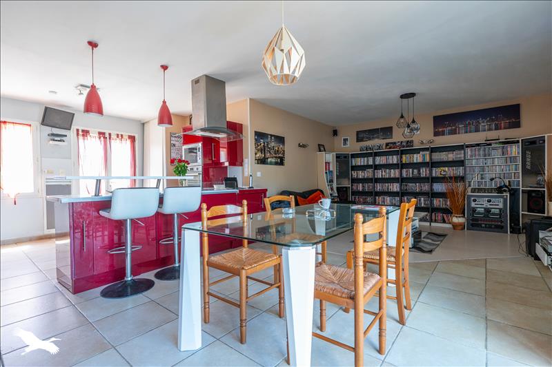 Vente Maison ST PIERRE D OLERON - 5 pièces -107 m² - (17310)