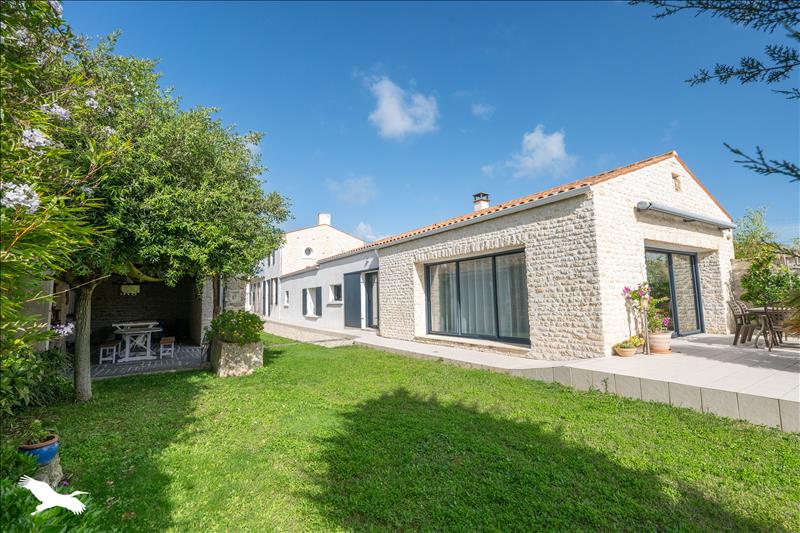 Vente Maison ST PIERRE D OLERON - 6 pièces -202 m² - (17310)