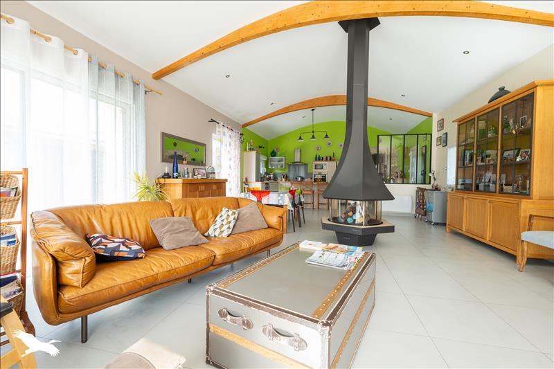 Vente Maison ST PIERRE D OLERON - 6 pièces -202 m² - (17310)