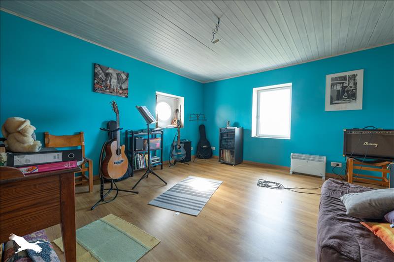 Vente Maison ST PIERRE D OLERON - 6 pièces -202 m² - (17310)