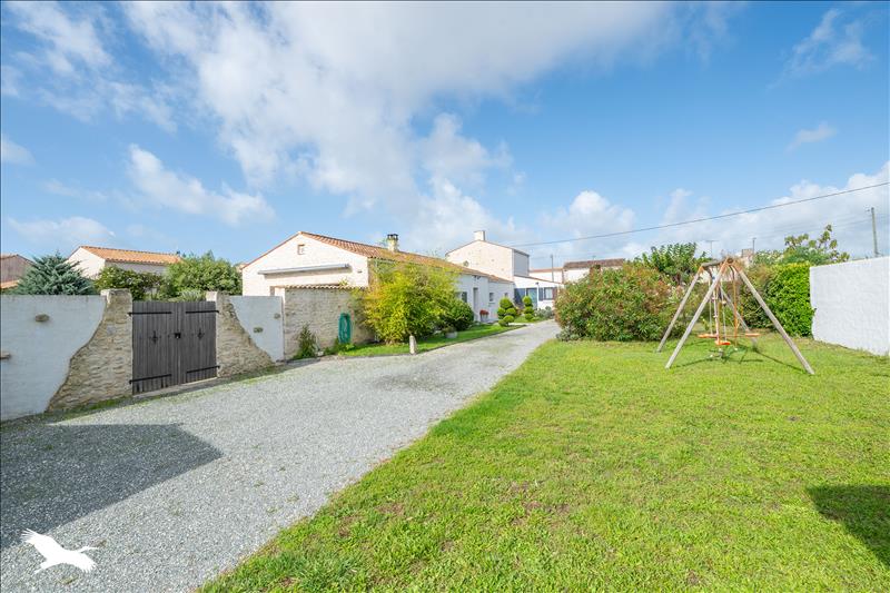Vente Maison ST PIERRE D OLERON - 6 pièces -202 m² - (17310)