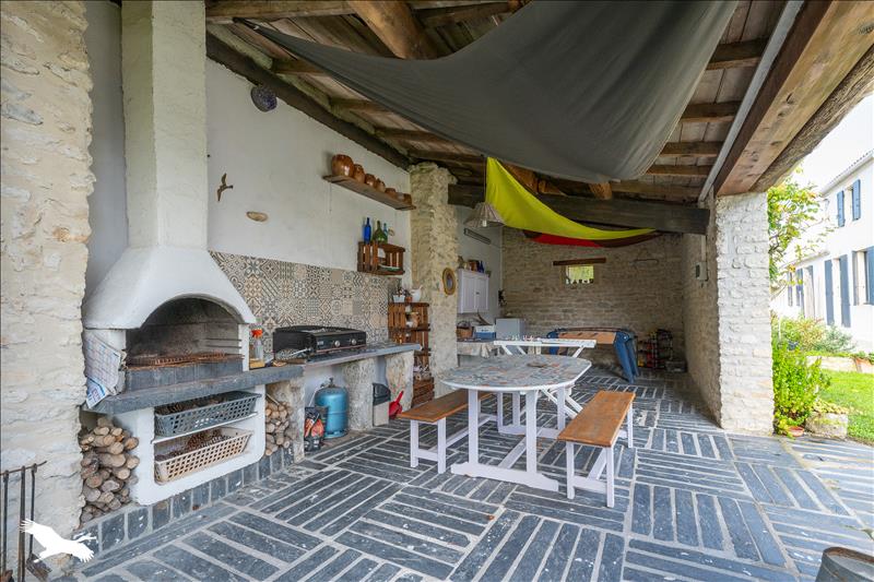 Vente Maison ST PIERRE D OLERON - 6 pièces -202 m² - (17310)