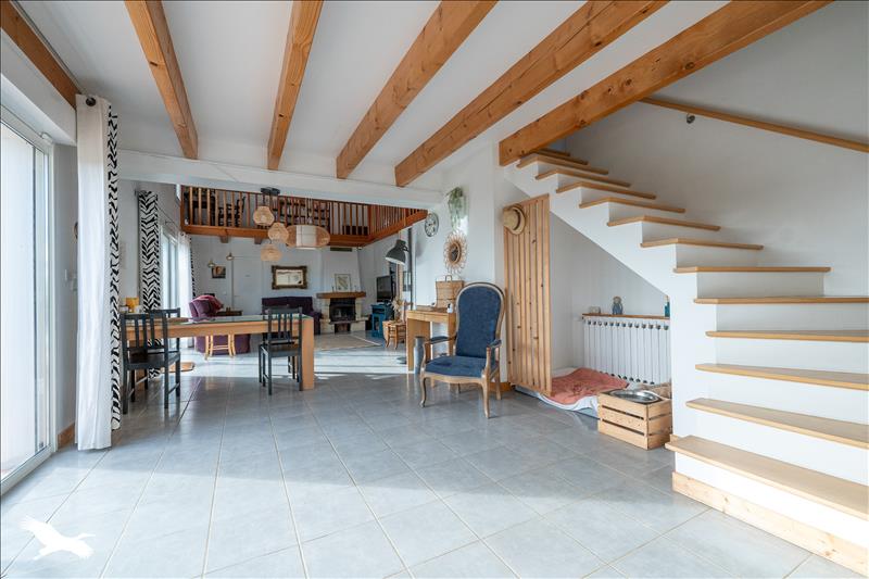 Vente Maison ST PIERRE D OLERON - 10 pièces -265 m² - (17310)