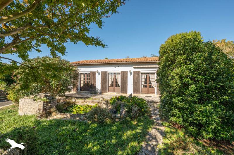 Vente Maison ST PIERRE D OLERON - 5 pièces -189 m² - (17310)