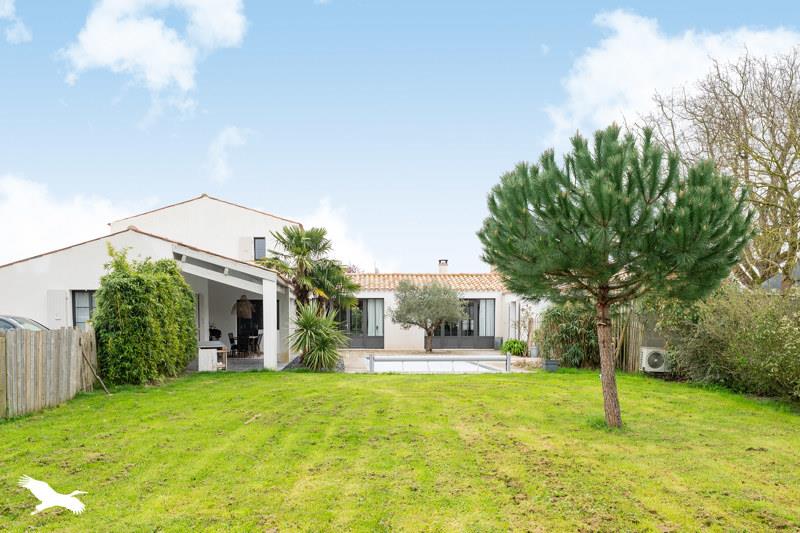 Vente Maison ST PIERRE D OLERON - 7 pièces -250 m² - (17310)