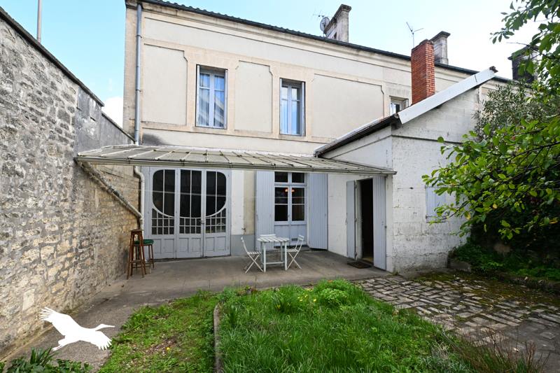 Vente Maison ANGOULEME - 6 pièces -106 m² - (16000)