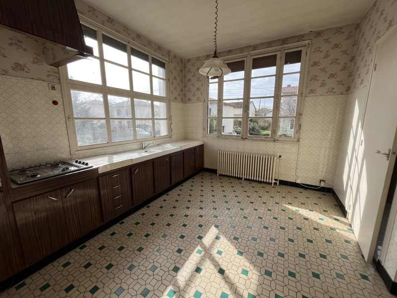 Vente Maison ANGOULEME - 6 pièces -105 m² - (16000)