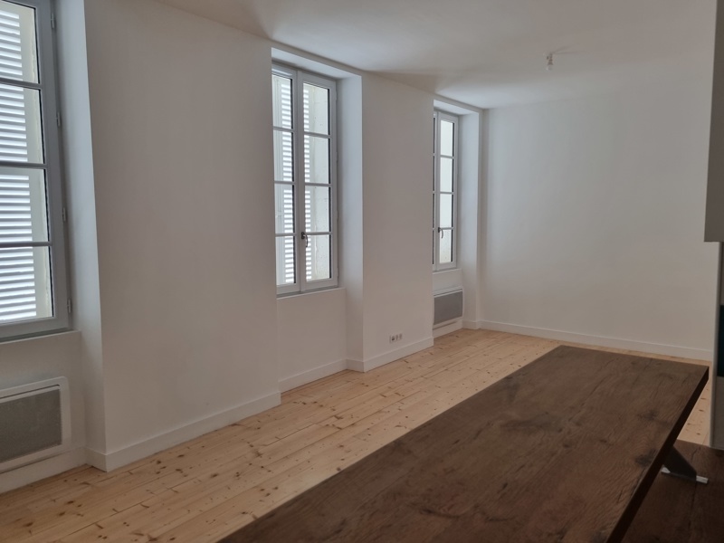 Vente Appartement ANGOULEME - 2 pièces -49 m² - (16000)