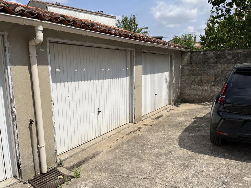 Vente Parking Angoulême - -  19 m² - (16000)