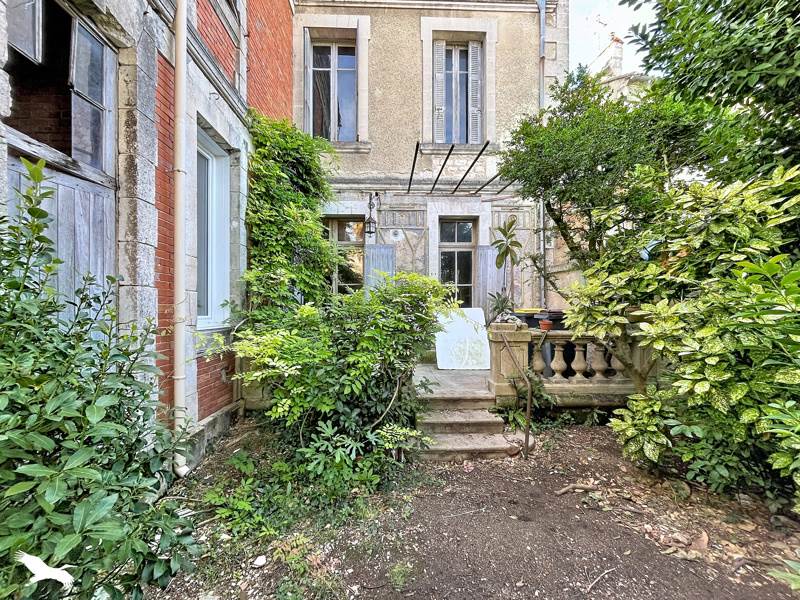 Vente Maison Angoulême - 9 pièces -162 m² - (16000)