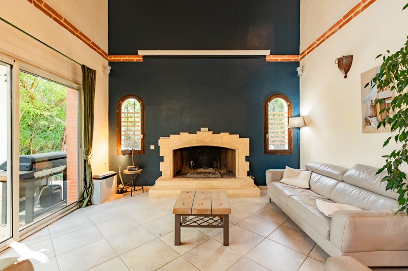 Vente Maison AYGUESVIVES - 8 pièces -260 m² - (31450)