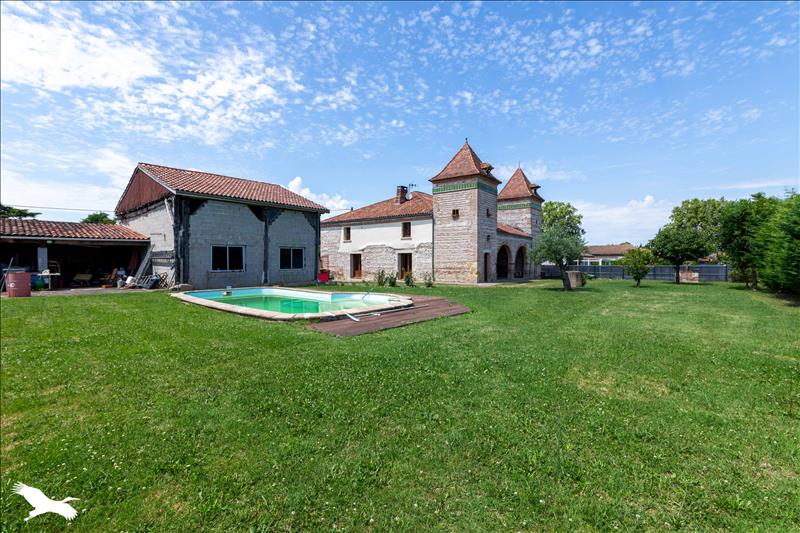 Vente Maison DONZAC - 5 pièces -271 m² - (82340)