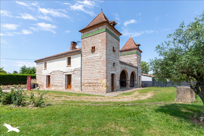 Vente Maison DONZAC - 5 pièces -271 m² - (82340)