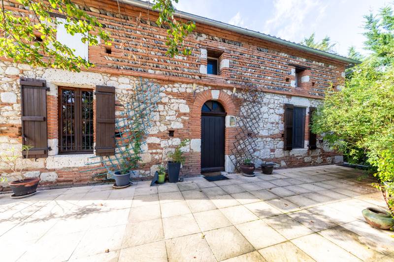 Vente Maison POMMEVIC - 5 pièces -201 m² - (82400)