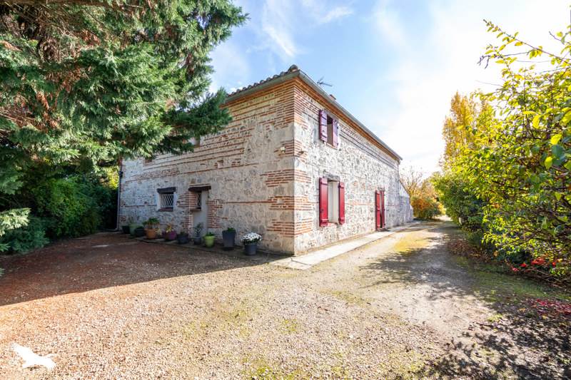 Vente Maison POMMEVIC - 5 pièces -201 m² - (82400)