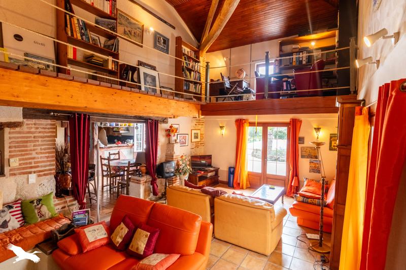 Vente Maison POMMEVIC - 5 pièces -201 m² - (82400)