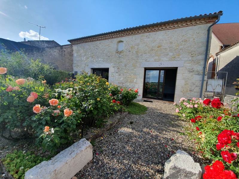 Vente Maison PUYMIROL - 2 pièces -83 m² - (47270)