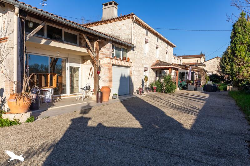 Vente Maison ST ROMAIN LE NOBLE - 5 pièces -268 m² - (47270)