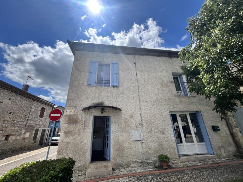 Vente Maison CASTELSAGRAT - 5 pièces -128 m² - (82400)