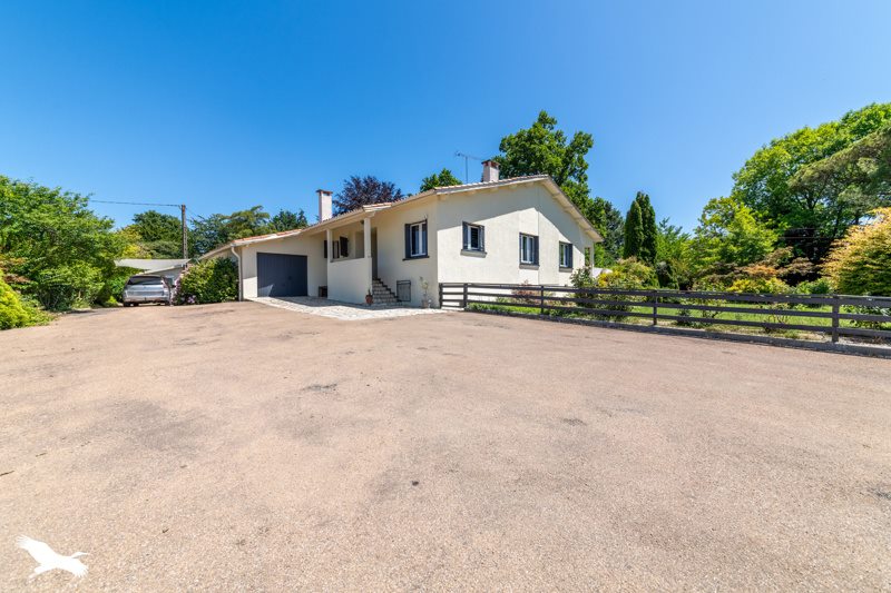 Vente Maison ST NICOLAS DE LA GRAVE - 8 pièces -201 m² - (82210)
