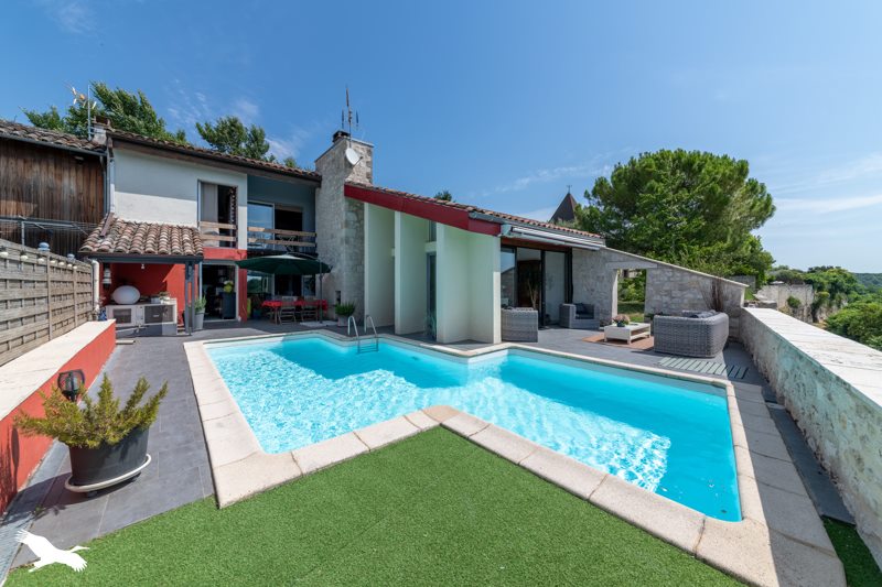 Vente Maison PUYMIROL - 4 pièces -205 m² - (47270)