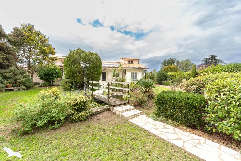 Vente Maison VIRSAC - 7 pièces -225 m² - (33240)