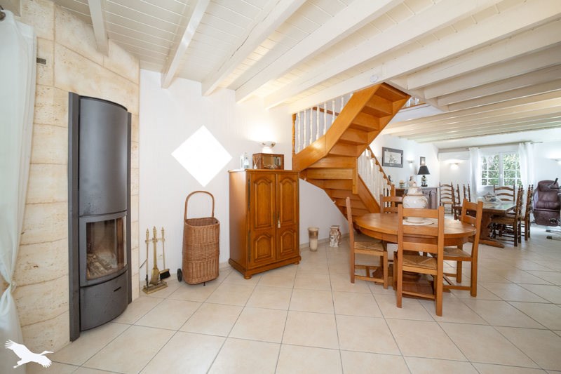 Vente Maison VIRSAC - 7 pièces -225 m² - (33240)
