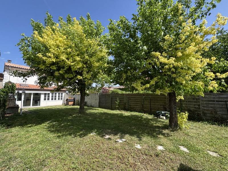 Vente Maison PUGNAC - 3 pièces -97 m² - (33710)