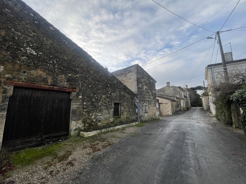 Vente Maison BOURG - 4 pièces -80 m² - (33710)