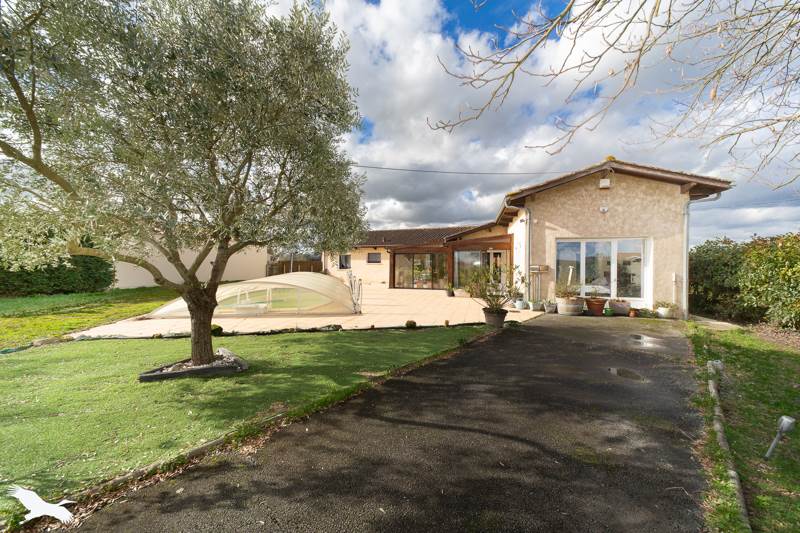 Vente Maison TAURIAC - 5 pièces -142 m² - (33710)