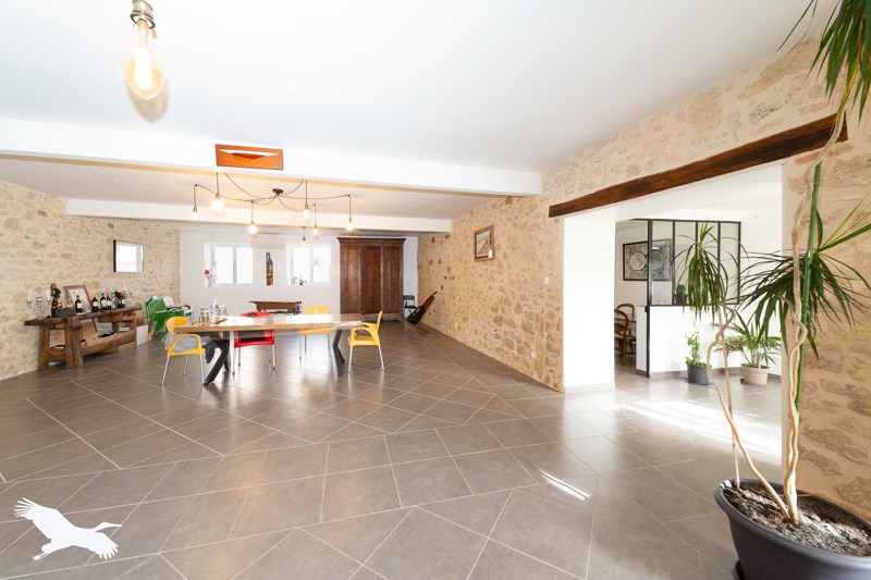 Vente Maison ASQUES - 7 pièces -298 m² - (33240)