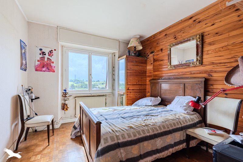 Vente Maison TAURIAC - 5 pièces -171 m² - (33710)