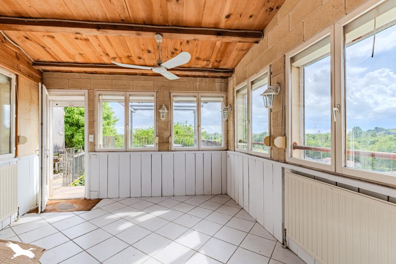 Vente Maison TAURIAC - 5 pièces -171 m² - (33710)