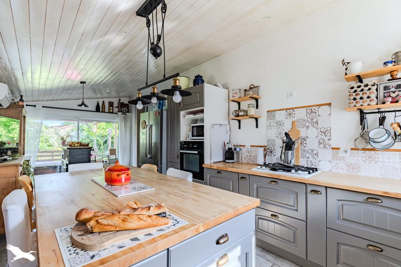 Vente Maison PUGNAC - 5 pièces -104 m² - (33710)