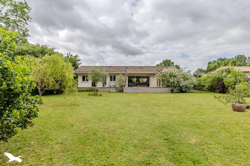 Vente Maison PEUJARD - 4 pièces -105 m² - (33240)