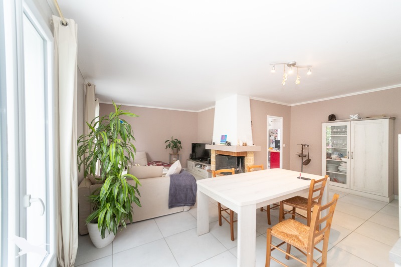 Vente Maison LA LANDE DE FRONSAC - 5 pièces -109 m² - (33240)