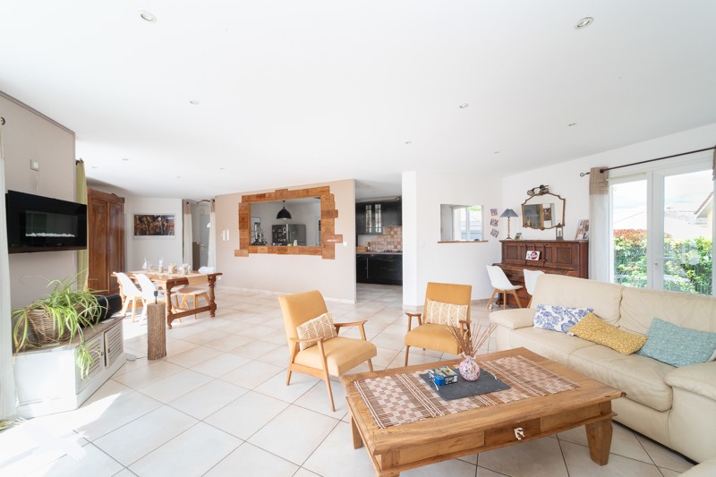 Vente Maison ST ANDRE DE CUBZAC - 5 pièces -157 m² - (33240)