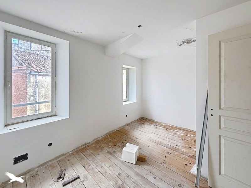 Vente Maison BOURG - 4 pièces -85,7 m² - (33710)