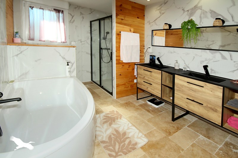 Vente Maison MONTPON MENESTEROL - 6 pièces -188 m² - (24700)