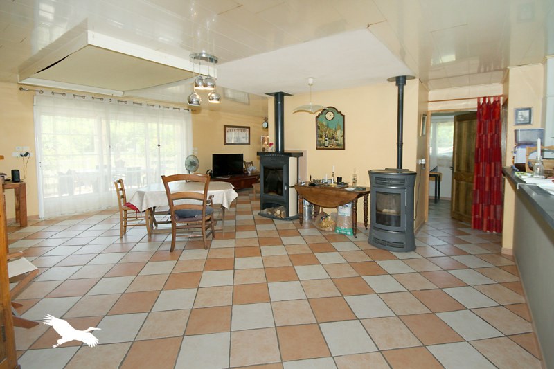 Vente Maison MENESPLET - 5 pièces -135 m² - (24700)