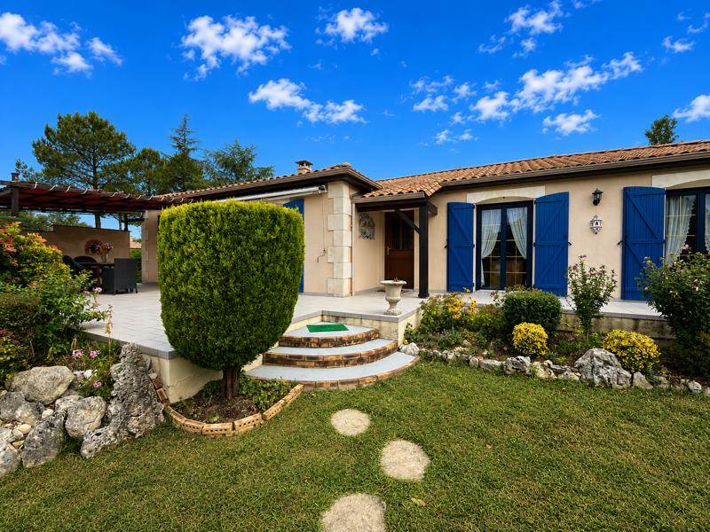 Vente Maison MONTPON MENESTEROL - 4 pièces -125 m² - (24700)