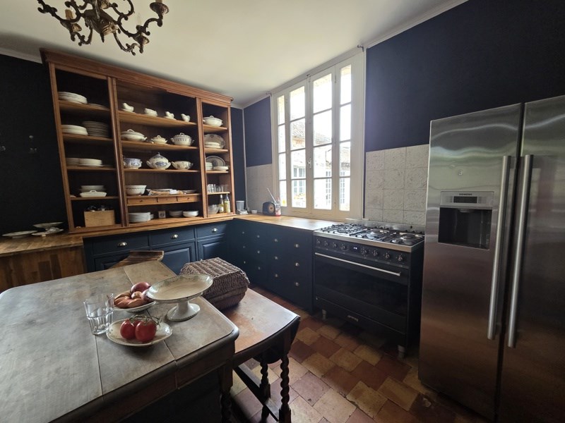 Vente Maison Le Pizou - 11 pièces -313 m² - (24700)