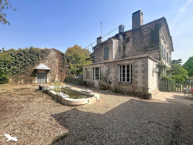 Vente Maison Le Pizou - 11 pièces -313 m² - (24700)