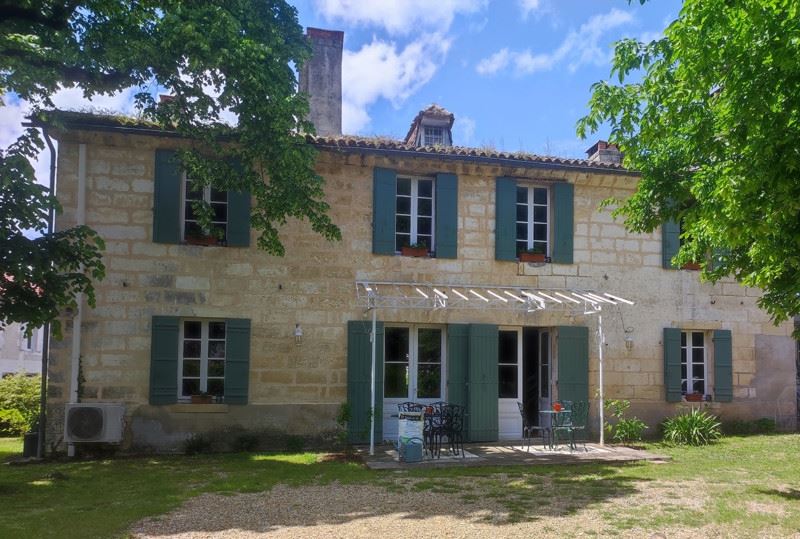 Vente Maison Le Pizou 24700 11 pièces - 313 m²
