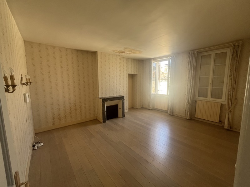 Vente Maison Villefranche-de-Lonchat - 9 pièces -330 m² - (24610)